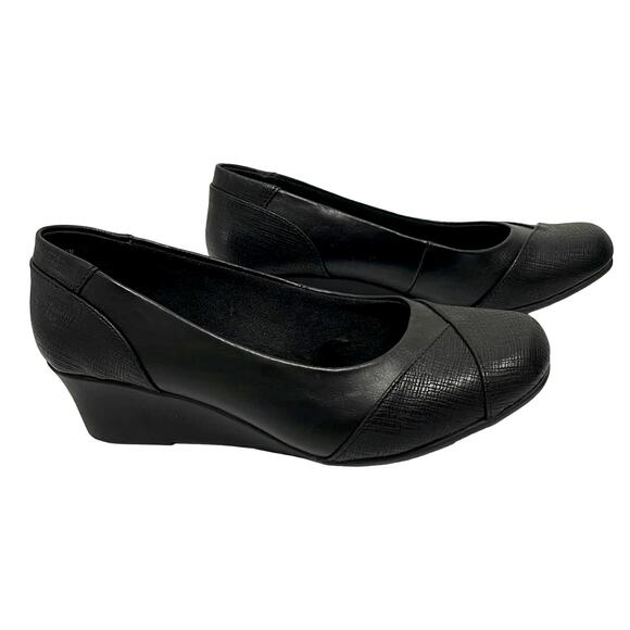 WearEver Shoes - WearEver Women's Black Martie Wedged Heeled Comfort Flats Size 61/2 EUC